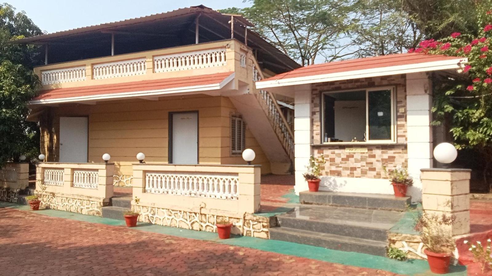 Giriraj Garden Resort Vagholi  외부 사진