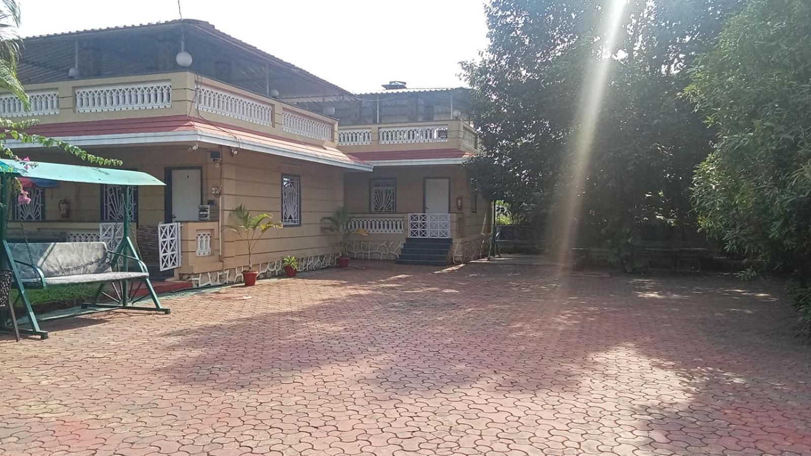 Giriraj Garden Resort Vagholi  외부 사진